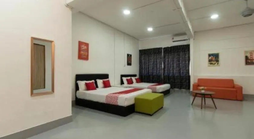 Oyo 43993 Madsuite Kota Kinabalu