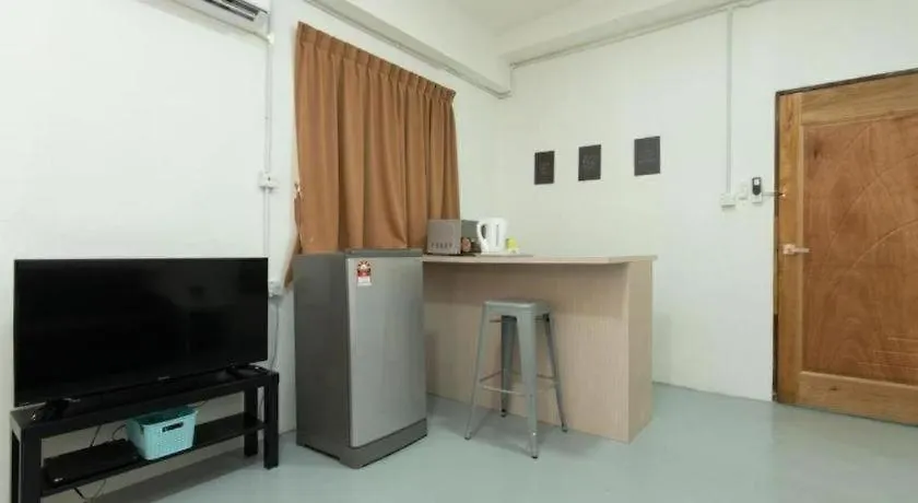 Oyo 43993 Madsuite Kota Kinabalu Hotel