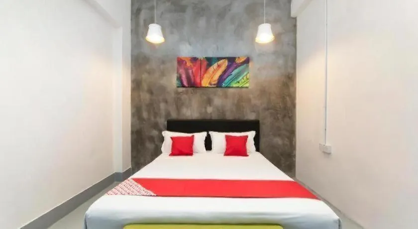 Oyo 43993 Madsuite Kota Kinabalu Hotel